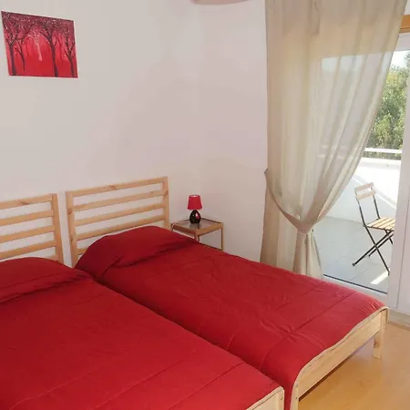 Residencia Astramar Bed and Breakfast *